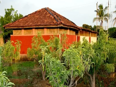 Demonstration Hut